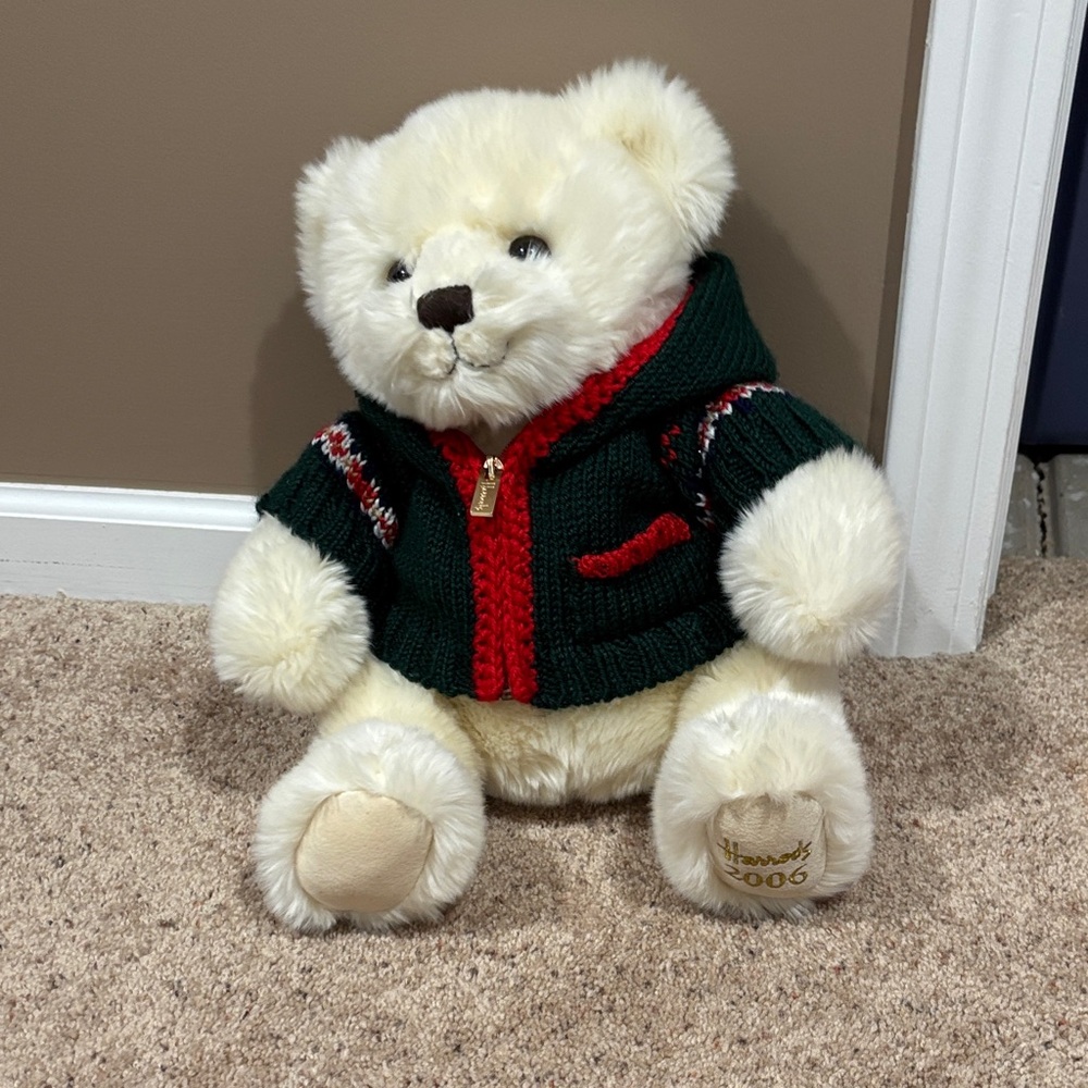 Harrods 2006 Limited edition Bear Cream Teddy Bear with Green Sweater
